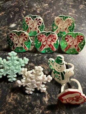 Vintage 80’s/90’s Christmas Cupcake Ring Picks